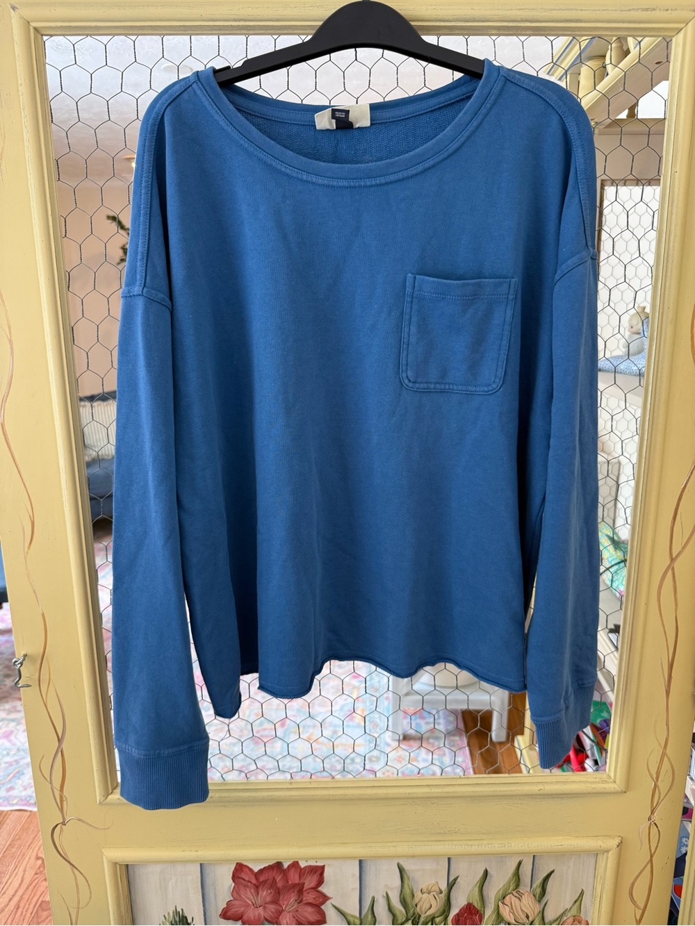 Classic women’s  Long-Sleeve Pocket Tee - Blue